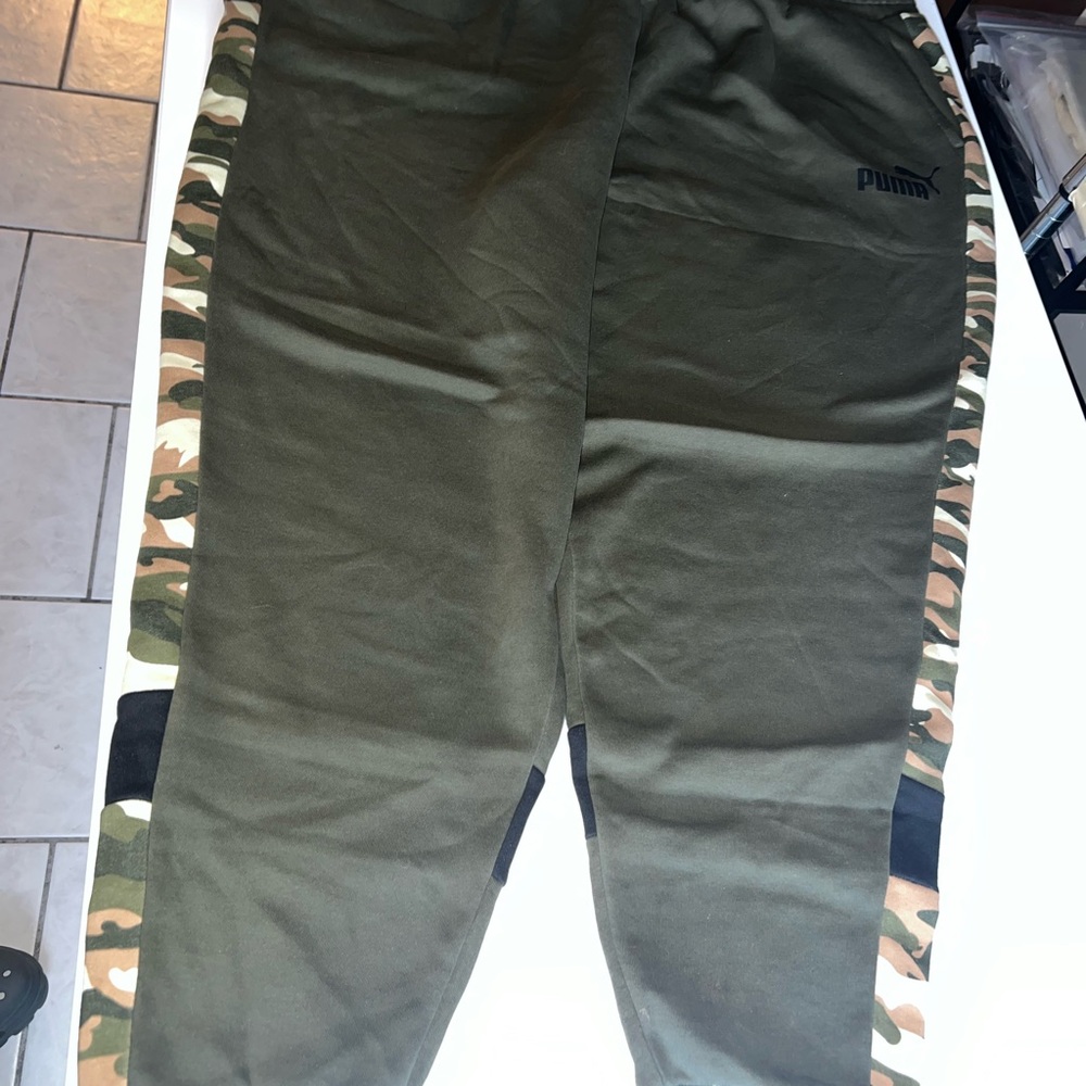 Puma Men's Green Camo Joggers